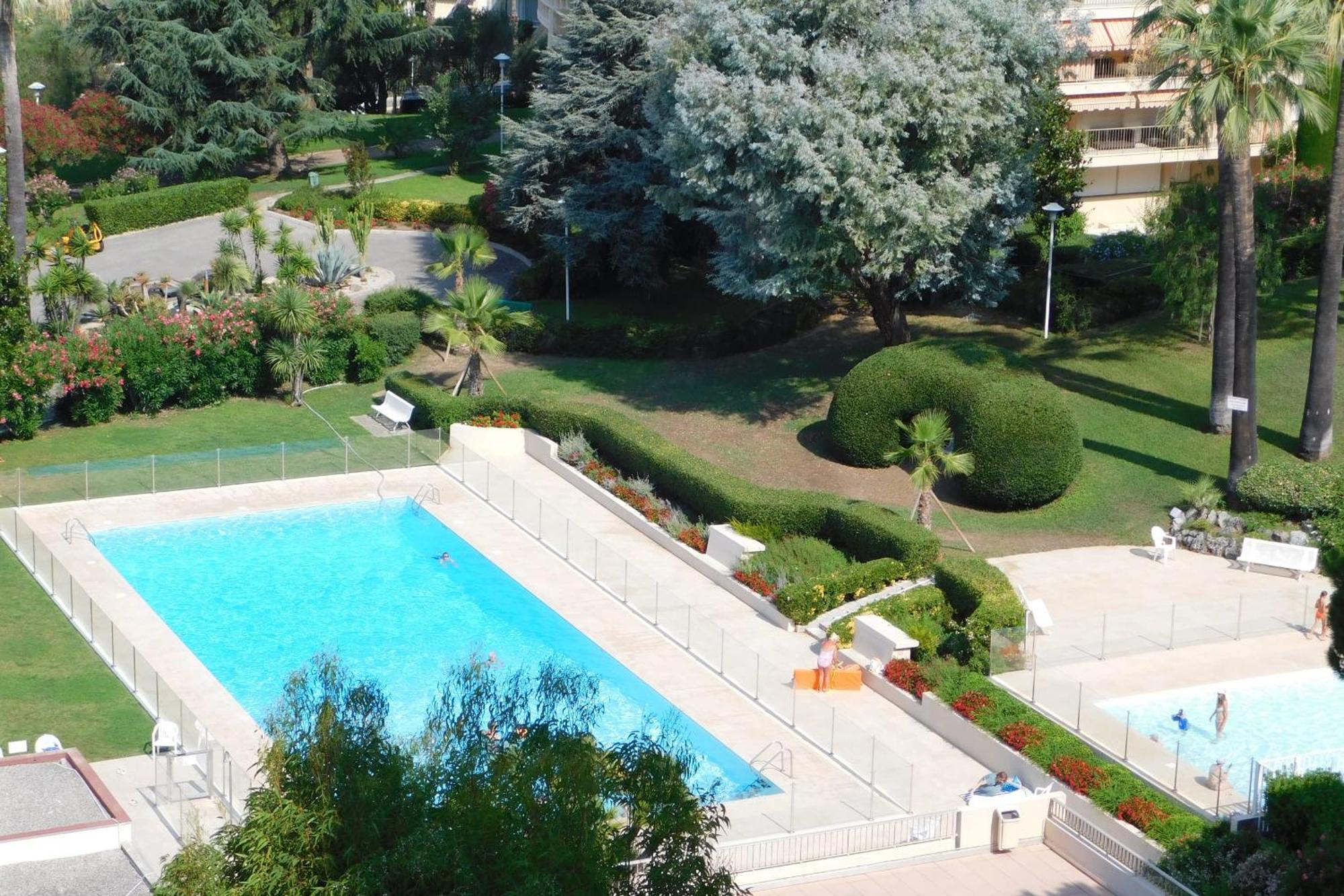 Charming T2 Eden Park With Swimming Pool Private Parking Leilighet Juan-les-Pins Eksteriør bilde